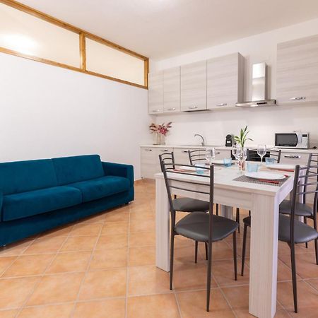 Nuovi Appartamenti Tri E Bilocali In Residence Con Piscina A Porto Cervo 800Mt Mare Лиша-ди-Вакка Экстерьер фото