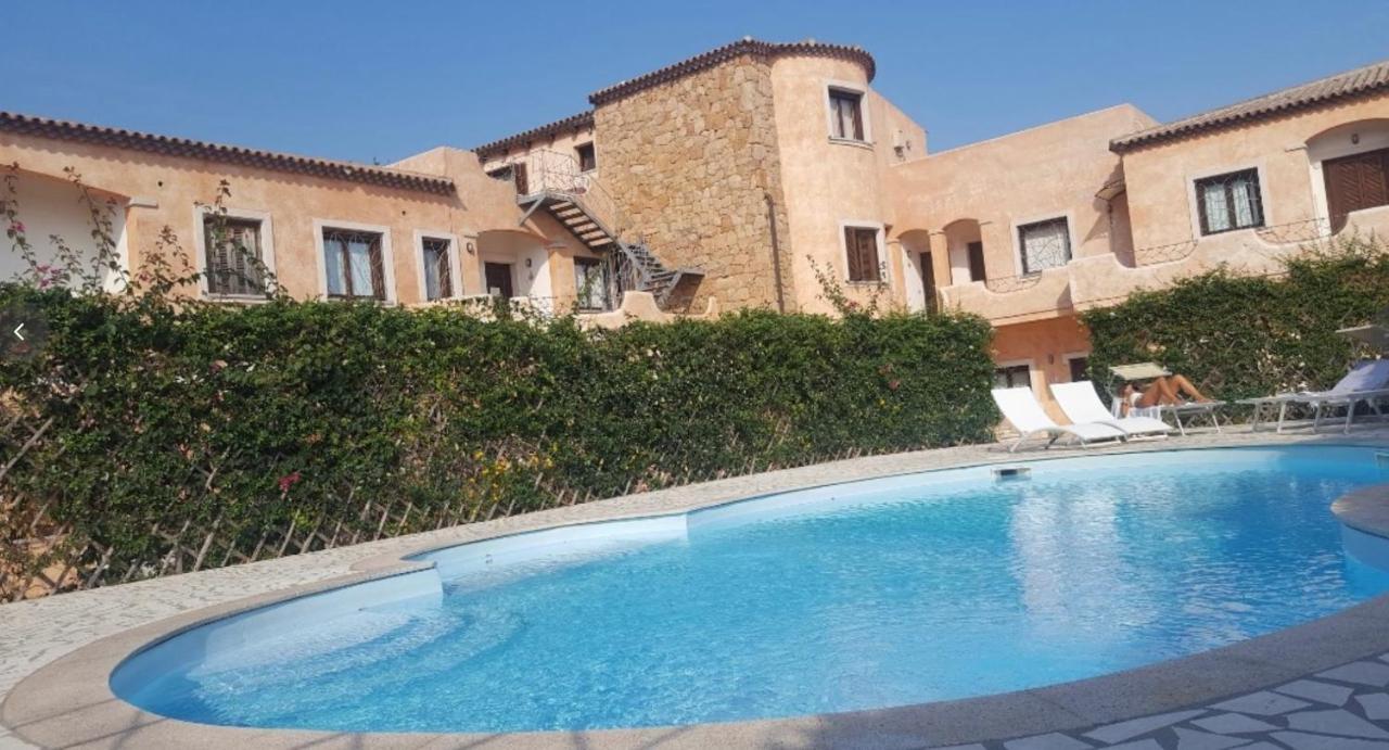 Nuovi Appartamenti Tri E Bilocali In Residence Con Piscina A Porto Cervo 800Mt Mare Лиша-ди-Вакка Экстерьер фото