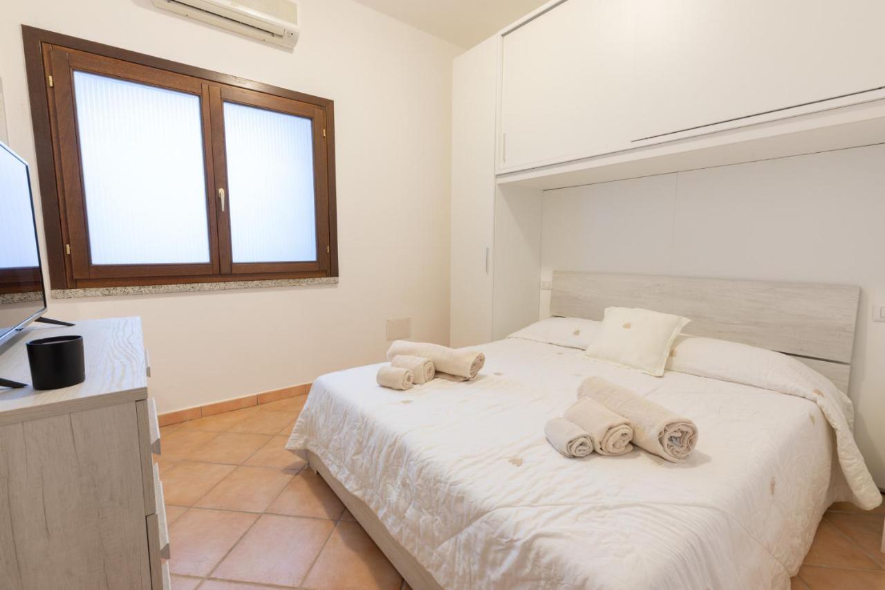 Nuovi Appartamenti Tri E Bilocali In Residence Con Piscina A Porto Cervo 800Mt Mare Лиша-ди-Вакка Экстерьер фото