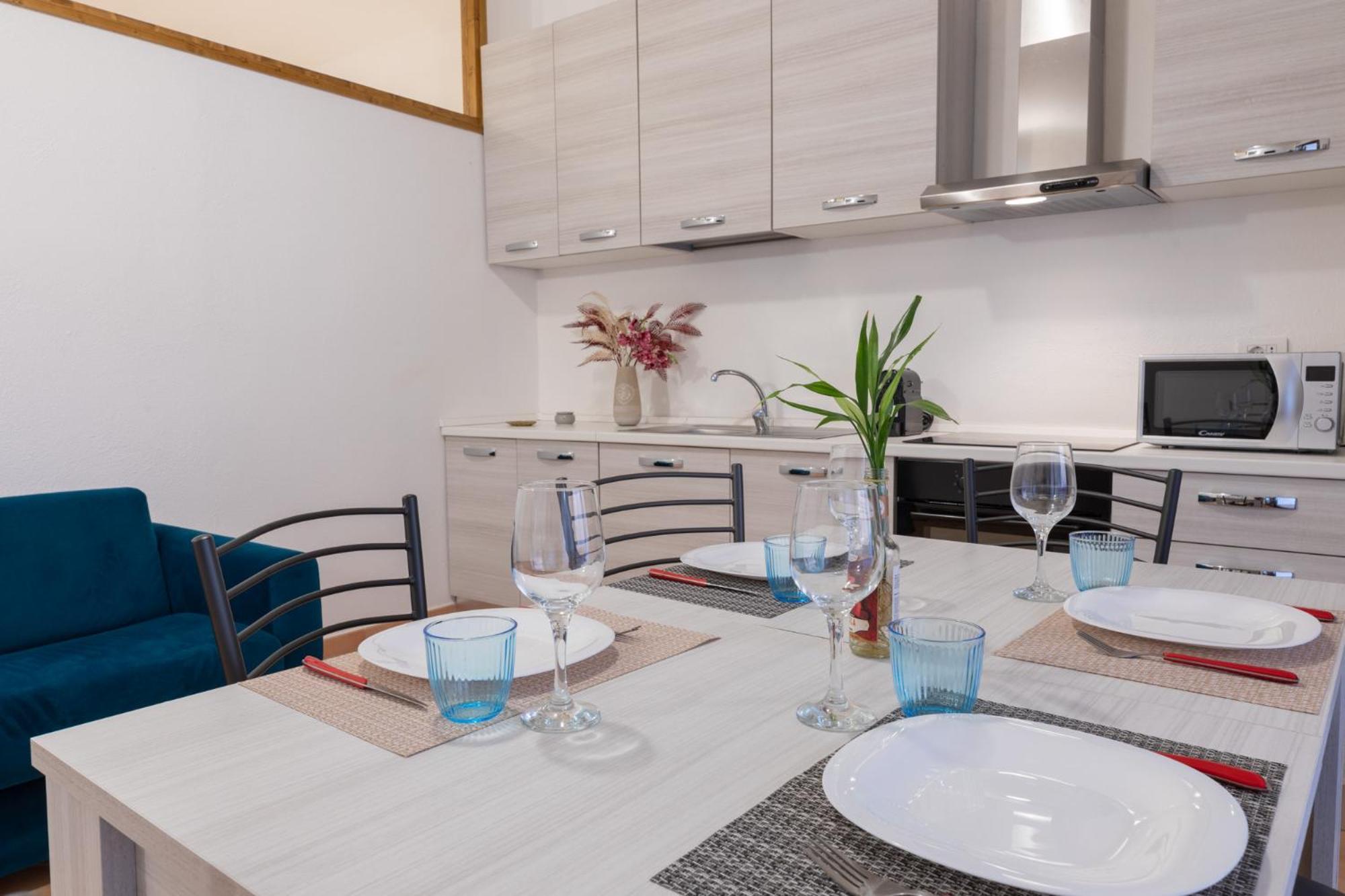 Nuovi Appartamenti Tri E Bilocali In Residence Con Piscina A Porto Cervo 800Mt Mare Лиша-ди-Вакка Экстерьер фото