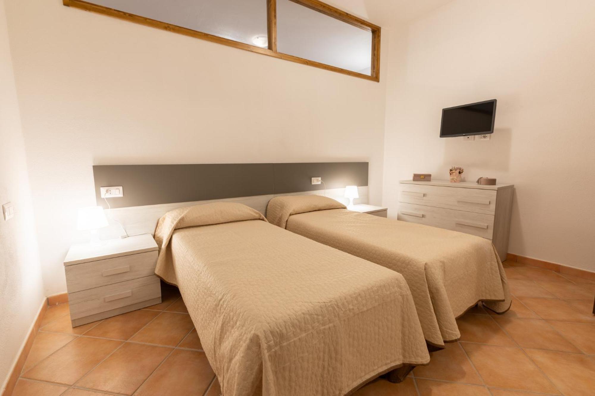 Nuovi Appartamenti Tri E Bilocali In Residence Con Piscina A Porto Cervo 800Mt Mare Лиша-ди-Вакка Экстерьер фото