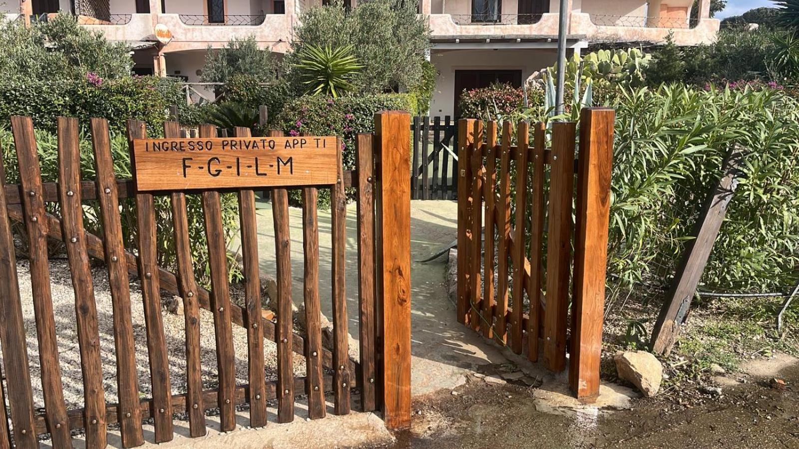 Nuovi Appartamenti Tri E Bilocali In Residence Con Piscina A Porto Cervo 800Mt Mare Лиша-ди-Вакка Экстерьер фото